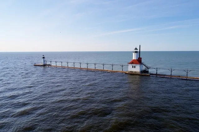 St. Joseph North Pier Inner Lighthouse — photo 3