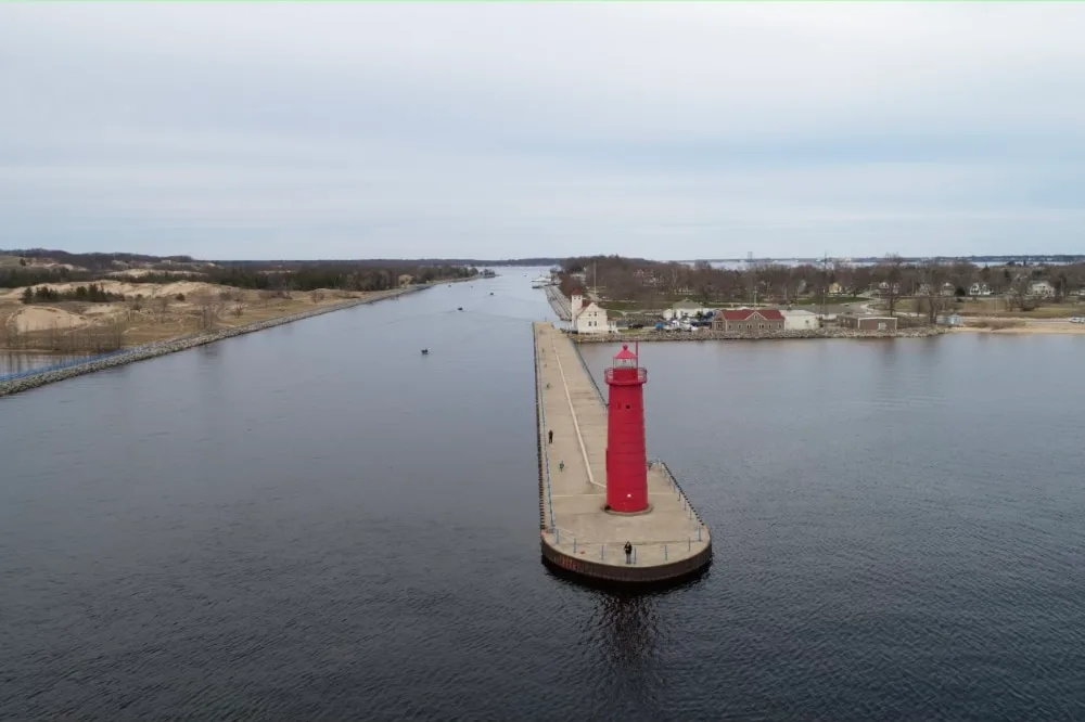 Muskegon South Pier Lighthouse