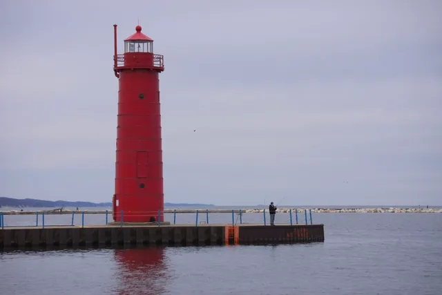 Muskegon South Pier Lighthouse — photo 2